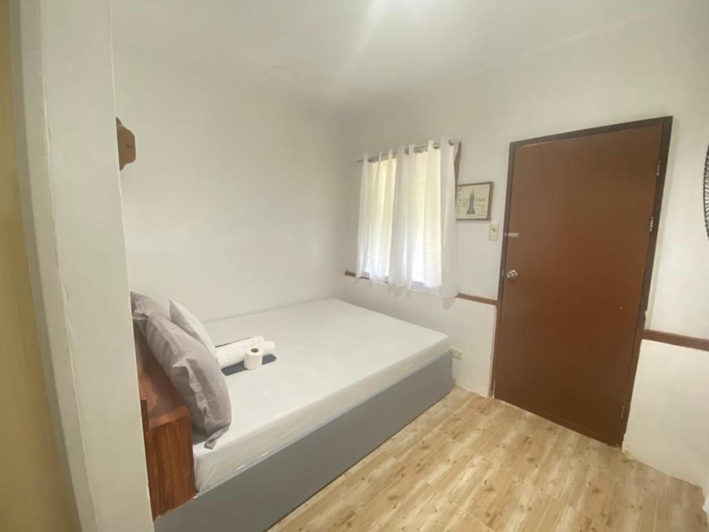 סן ויסנטה Mil'S Hillside Tourist Inn מראה חיצוני תמונה